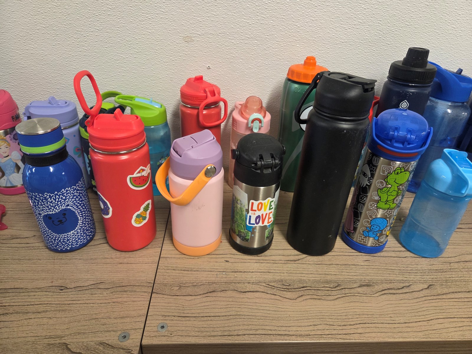 bottles.6016d815746.jpg